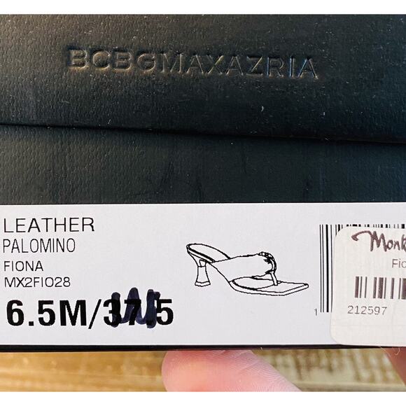 New BCBGMAXAZRIA Women's Fiona Puffy Leather Heel Sandal Square Toe sz 6.5 Nude - Picture 15 of 16